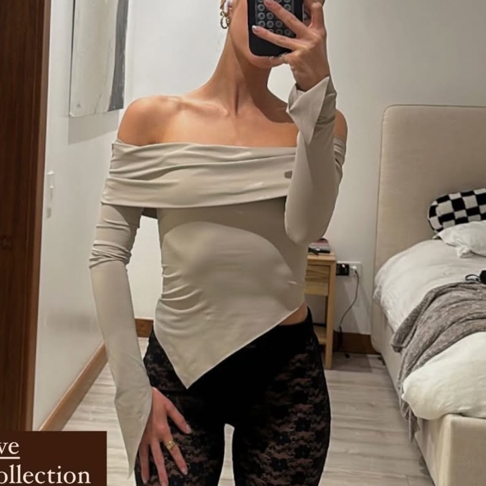 Binya Grey/Tan Off-Shoulder Top